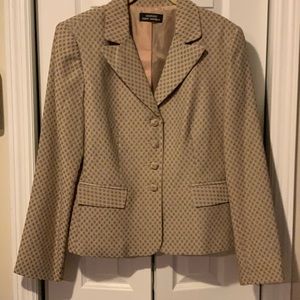 Beige skirt suit size14 checkered style